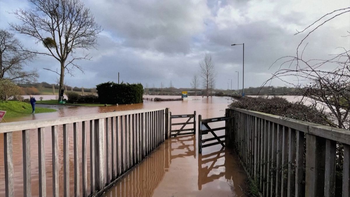 Joseph, Chandra, Kristin. Západní Evropu trápí hned tři bouře najednou
